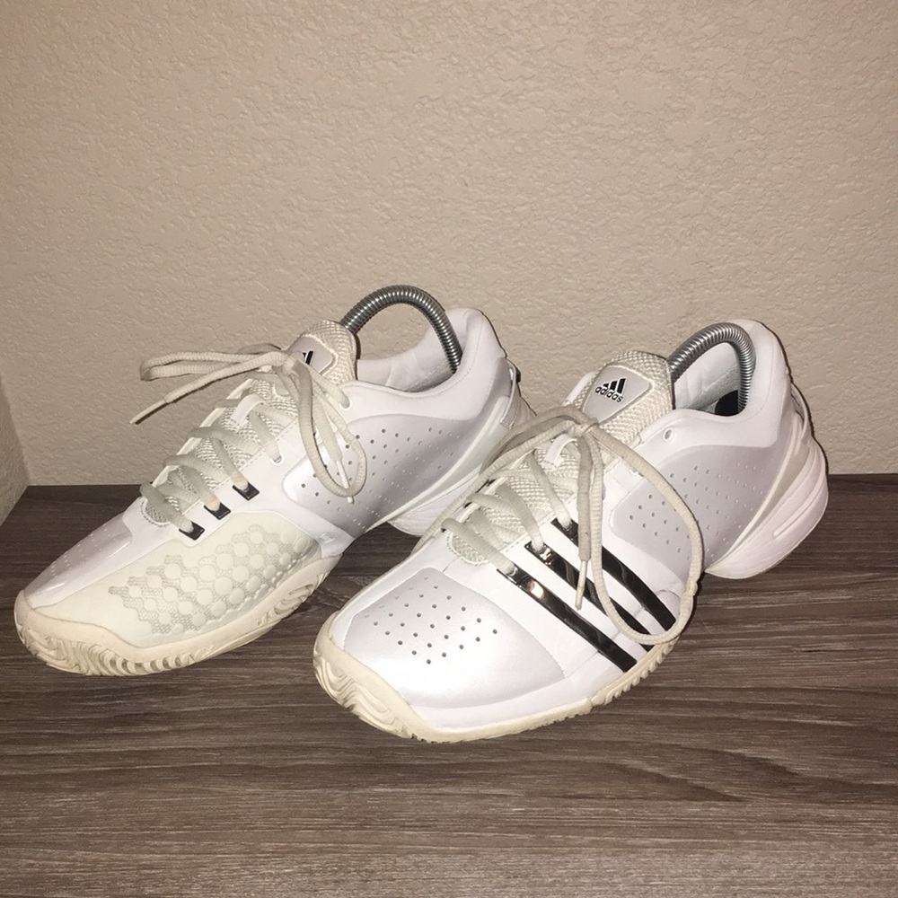 Men’s Adidas barricade athletic sneakers size 9